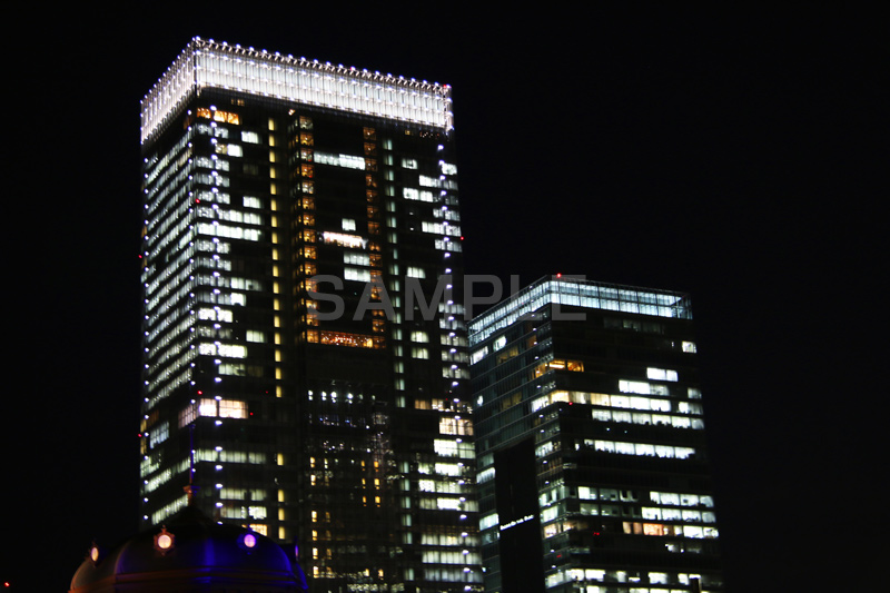 丸の内ビル群,ビル,ビル群,ビジネス街,オフィスビル,丸の内,Tokyo Station City,夜,ライトアップ,building,office