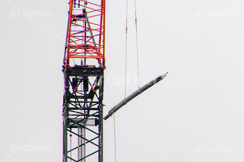 工事,クレーン,大型クレーン,重機,建設,解体,開発,高層ビル,都市開発,再開発,運ぶ,吊る,ワイヤー,crane,building