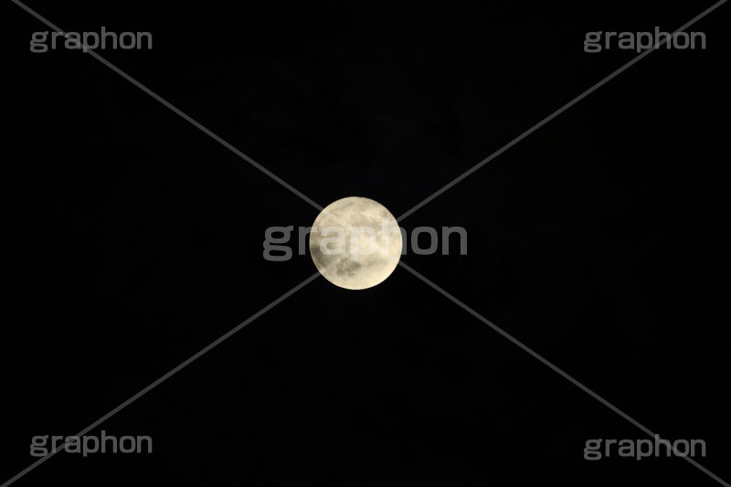 満月,月,夜空,空,雲,ムーン,ルーナ,天体,光,白色,空/天気,moon,sky