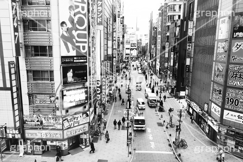 昼間の歌舞伎町,モノクロ,白黒,しろくろ,モノクローム,単色画,単彩画,単色