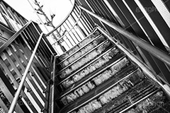 階段(モノクロ),モノクロ,白黒,しろくろ,モノクローム,単色画,単彩画,単色
