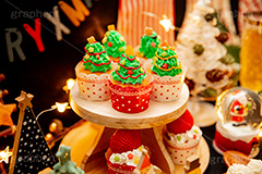 クリスマス･カップケーキ,クリスマスパーティー,クリスマス,パーティー,手作り,ツリー,クリスマスツリー,オーナメント,ケーキ,スイーツ,デザート,冬,カップケーキ,甘い,シュガー,イチゴ,いちご,苺,ストロベリー,手作り,クリーム,生クリーム,cream,CHRISTMAS,party,cake,dessert,winter,tree,sugar,strawberry,フルサイズ撮影