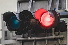 赤信号,信号機,あか,赤,信号,横断,渡る,進め,とまれ,止まれ,標識,交通,マナー,ルール,事故,事件,遅延,ニュース,標示,フルサイズ撮影