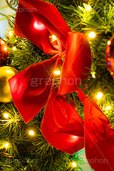 クリスマスオーナメント,リース,オーナメント,ボール,リボン,イルミネーション,イルミ,電飾,電球,発光ダイオード,冬,キラキラ,綺麗,きれい,キレイ,煌,輝,デート,クリスマス,飾り,デコレーション,イベント,LED,CHRISTMAS,Xmas,ornament,illumination,ribbon,フルサイズ撮影