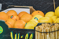 オレンジとグレープフルーツ,オレンジ,グレープフルーツ,フルーツ,八百屋,店頭,積み,収穫,農家,柑橘,ビタミン,甘酸っぱい,orange,grapefruit,fruit,フルサイズ撮影