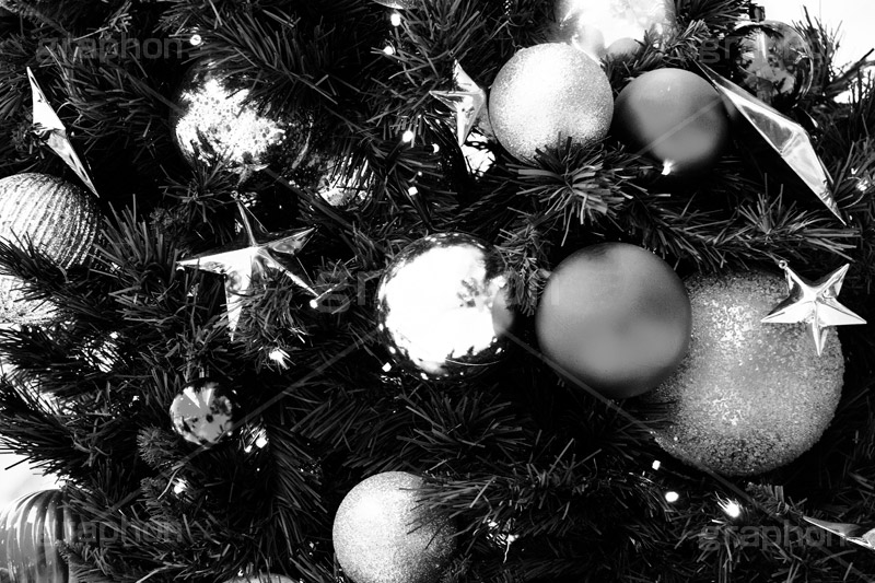 クリスマス(モノクロ),モノクロ,白黒,しろくろ,モノクローム,単色画,単彩画,単色,ツリー