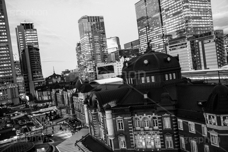 東京駅(モノクロ),モノクロ,白黒,しろくろ,モノクローム,単色画,単彩画,単色,丸の内,旅行,旅,travel