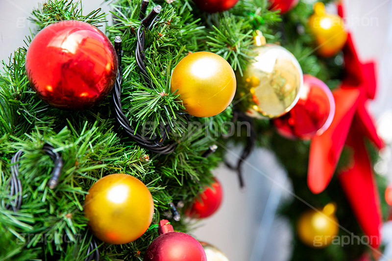 クリスマスオーナメント,クリスマス,CHRISTMAS,Xmas,ribbon,リボン,飾り,リース,デコレーション,ボール,オーナメント,イベント,冬,ornament,装飾,行事,フルサイズ撮影
