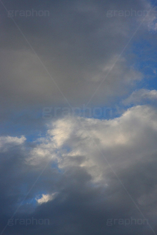空,曇り,くもり,くもり空,雲,怪しい,天気,天気悪い,雲行き,グレー,灰色,雨降りそう,そら,空/天気,梅雨,空/雲,sky
