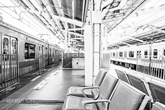 駅のホーム(モノクロ),モノクロ,白黒,しろくろ,モノクローム,単色画,単彩画,単色,東横線