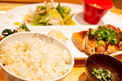 定食,鶏,肉,チキン,サラダ,漬物,ごはん,ご飯,日本食,日本料理,和食,japan