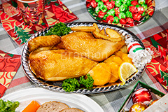 ローストチキン,チキン,もも,肉,鶏,鶏肉,クリスマスディナー,クリスマスパーティー,クリスマス,パーティー,ディナー,冬,オーブン,グリル,洋食,ポテト,ナゲット,パセリ,ミートローフ,ミンチ,焼く,燻製,ソース,七面鳥,chicken,CHRISTMAS,party,dinner,winter,フルサイズ撮影