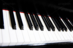 ピアノ,ぴあの,鍵盤,楽器,音楽,演奏,レッスン,コンサート,曲,弾,白黒,弾いてみた,演奏してみた,ミュージック,連番,伴奏,音色,作曲,メロディ,melody,music,concert,piano,フルサイズ撮影