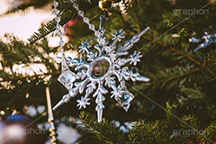クリスマスオーナメント,クリスマスツリー,冬,クリスマス,飾り,デコレーション,イベント,オーナメント,もみの木,モミの木,雪の結晶,結晶,CHRISTMAS,Xmas,ornament,tree,フルサイズ撮影