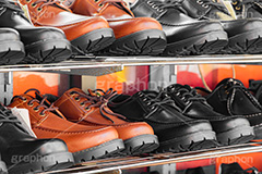 靴屋,靴,くつ,ブーツ,スニーカー,シューズ,販売,店頭,商店街,陳列,japan,フルサイズ撮影
