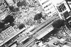 渋谷駅前(モノクロ),モノクロ,白黒,しろくろ,モノクローム,単色画,単彩画,単色